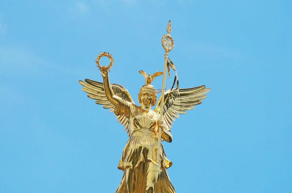 Скульптура Богині Христа Спасителя Даху Церкви — стокове фото