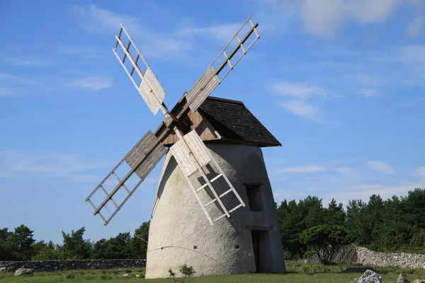 Mulino Vento Storico Sull Isola Gotland Schedischen Contro Cielo Blu — Foto Stock