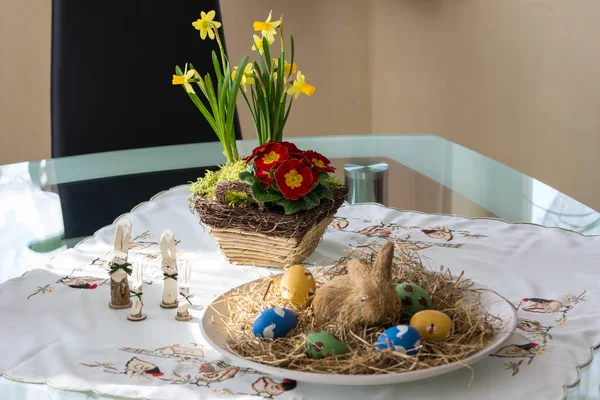 Easter Decorated Living Room Table — Stock Photo, Image