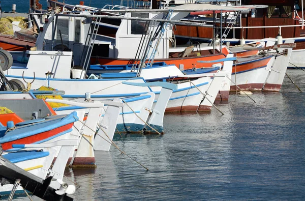 Elounda Beton Kikötő Halászati Kikötő Görögország Mediterrán Halászhajó Csónak Hajók — Stock Fotó