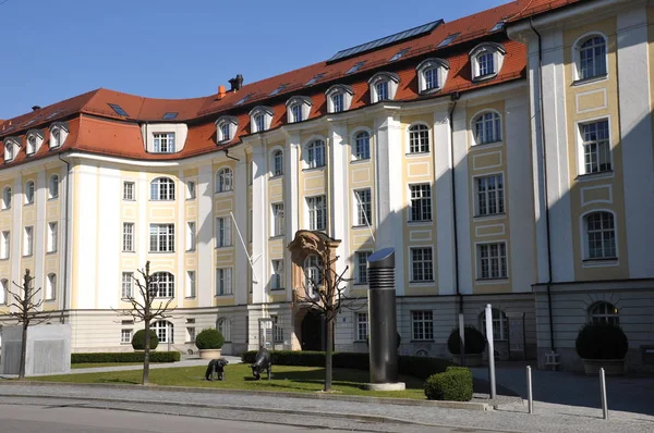 München Die Hauptstadt Bayerns Beherbergt Jahrhunderte Alte Gebäude Und Zahlreiche — Stockfoto