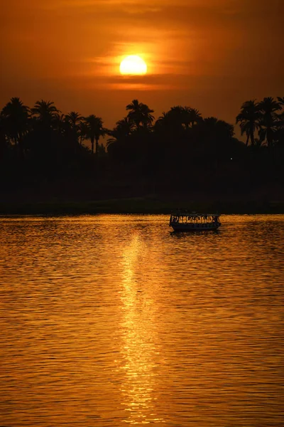 Nil Günbatımı Lüks Içinde Mısır — Stok fotoğraf