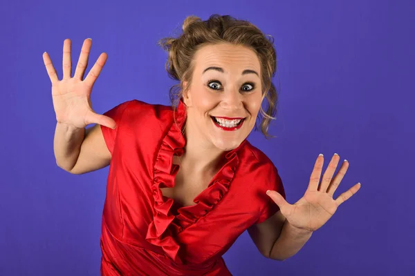 Woman Front Blue Background — Stock Photo, Image