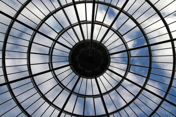 Inverness购物中心的玻璃穹顶 — 图库照片