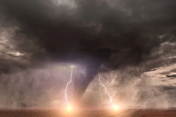 Utsikt Över Stor Tornado Förstör Landskapet — Stockfoto