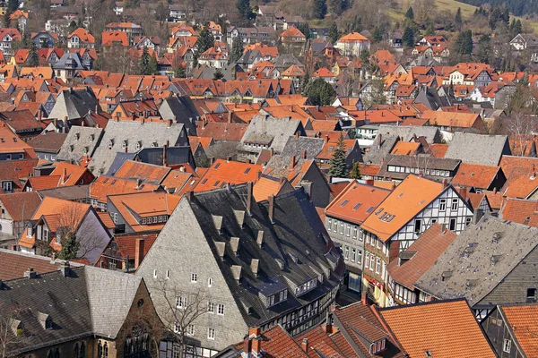 Eski Goslar Kasabasının Çatılarının Manzarası — Stok fotoğraf