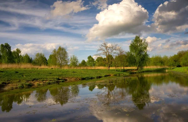 Bela Vista Paisagem Fluvial — Fotografia de Stock