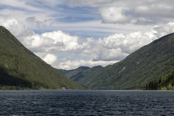 Alplerdeki Göl — Stok fotoğraf