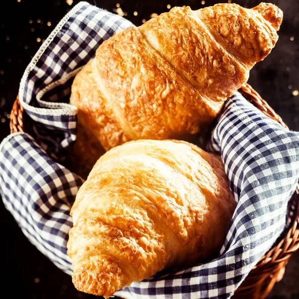 Close Tasty Fresh Homemade Croissant Bread Basket Checkered Cloth Placed — Stock Photo, Image