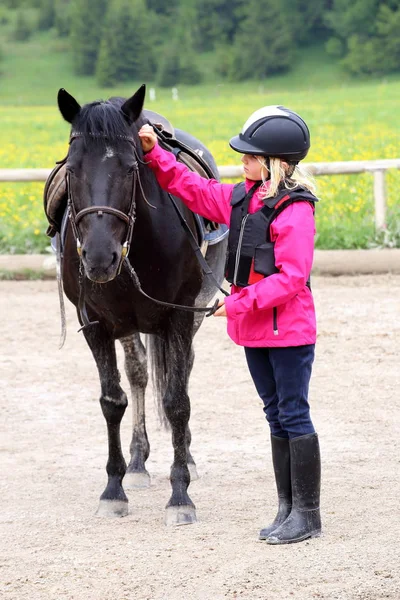 Girl Black Horse — Stock Photo, Image