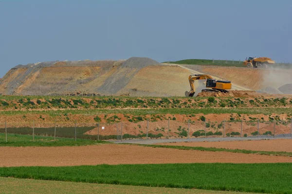 Taş Ocağında Ağır Ekipmanları Var — Stok fotoğraf