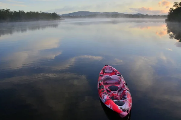 Kayaking Morning Dew — Stock Photo, Image