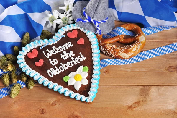 Original Bavarian Gingerbread Heart Gamsbart Pretzels — Stock Photo, Image