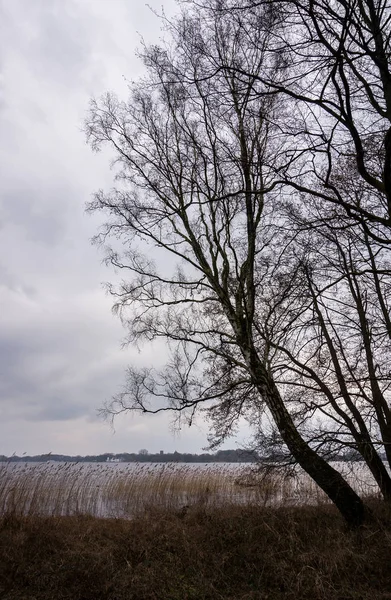 Regenwolken Über Dem See — Stockfoto