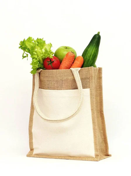 装新鲜水果和蔬菜的袋子 — 图库照片