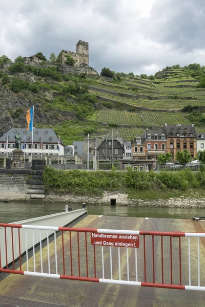 Alemanha Rhine Rio Ferry Kaub Ruína Vinho Vinha Videira Videira — Fotografia de Stock
