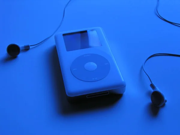 Крупним Планом Огляд Ipod Mp3 Музичний Плеєр Вух Бутон Навушники — стокове фото
