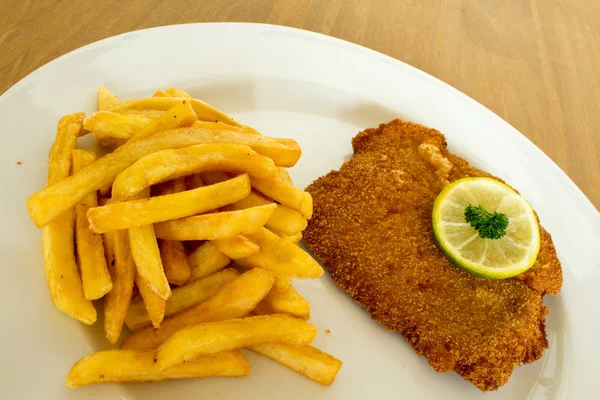 Schnitzel Sült Krumplival — Stock Fotó