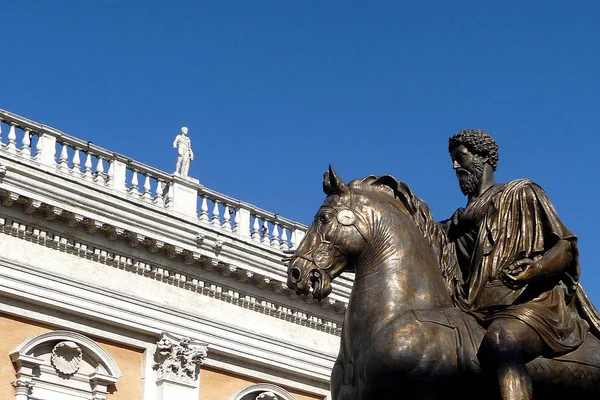 Estatua Ecuestre Marc Aurel Capitolio Roma —  Fotos de Stock