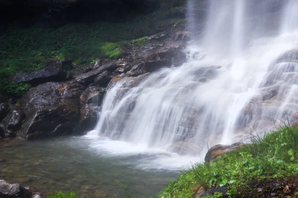 Wasserfall Den Bergen — Stockfoto