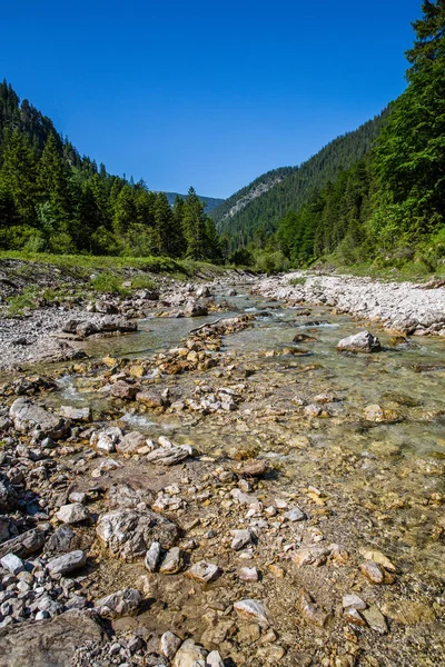 Rio Nos Alpes Tiroleses — Fotografia de Stock