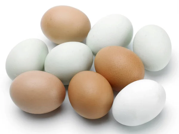 Επιλογή Μπλε Και Καφέ Αυγών Λευκό Φόντο — Φωτογραφία Αρχείου