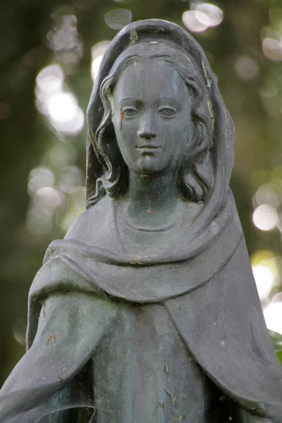 Staty Jesus Kristus Kyrkogården — Stockfoto
