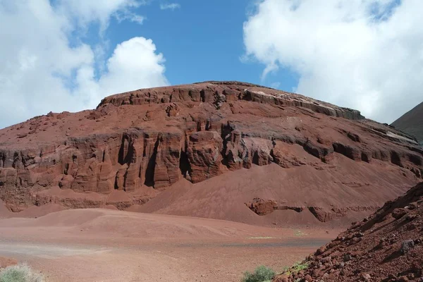 Lanzarote Deki Kahverengi Dağ — Stok fotoğraf