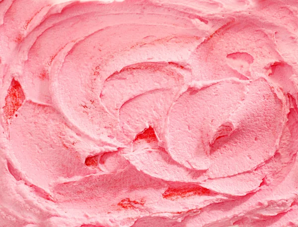 粉红草莓冰淇淋的高角近景 — 图库照片