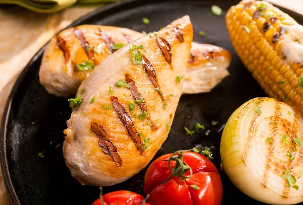 Healthy Grilled Lean Chicken Breasts Garnished Fresh Herbs Cooked Summer — Stock Photo, Image