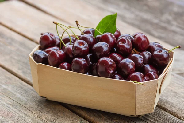 Frische Rote Kirschen Auf Hintergrund Nahaufnahme — Stockfoto