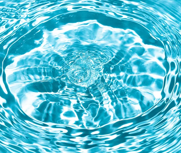 Close Macro Van Een Water Drop Droplet Cool Koude Toon — Stockfoto