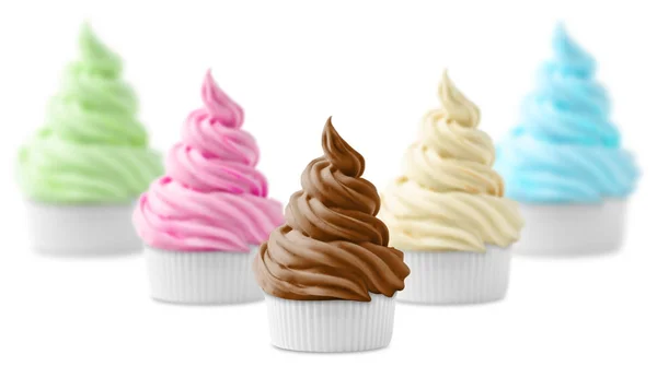 白色底色的软软冰淇淋的混合物 — 图库照片