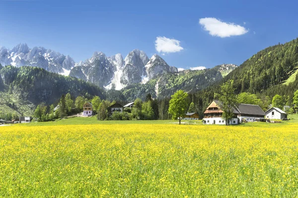 Vista Panorámica Del Majestuoso Paisaje Los Alpes —  Fotos de Stock