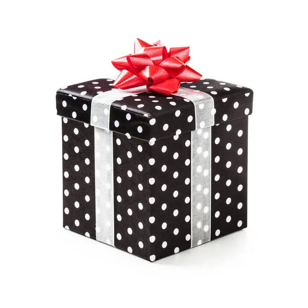 黑色礼品盒 白色圆点 红色丝带弓形 假日礼物 在白色背景上隔离的对象 收割路径 — 图库照片