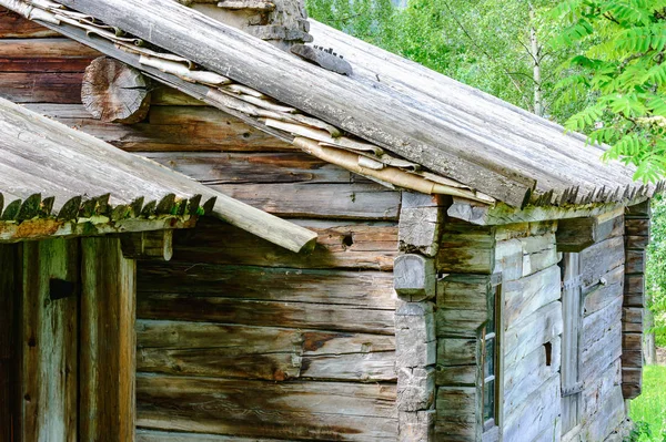 Detail Der Altmodischen Architektonischen Gestaltung Des Daches Das Dach Besteht — Stockfoto