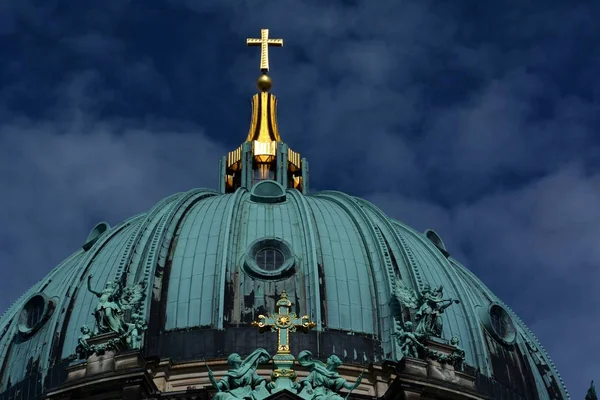 Berliner Dom Primavera 2015 —  Fotos de Stock