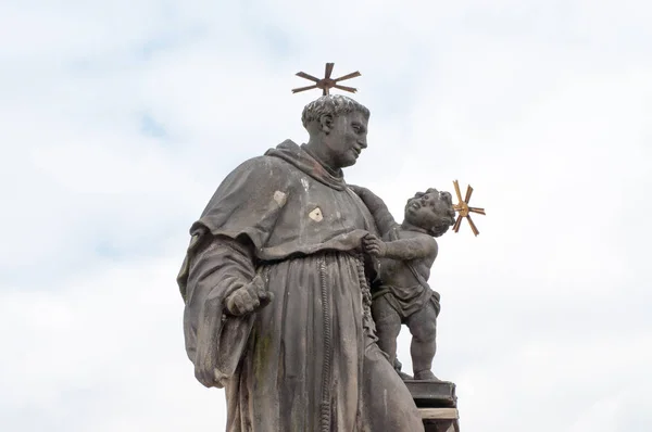 Estatua Religiosa Puente Carlos —  Fotos de Stock