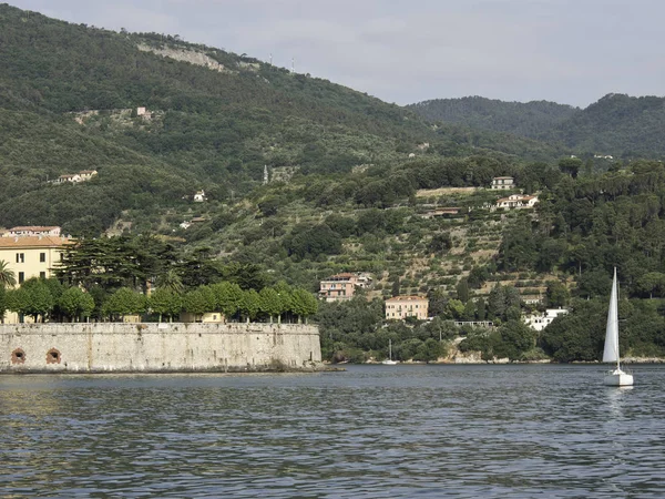 Vista Panoramica Dell Architettura Della Chiesa Cristiana — Foto Stock