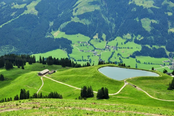Poniżej Maści Kopyt Tyrolu — Zdjęcie stockowe