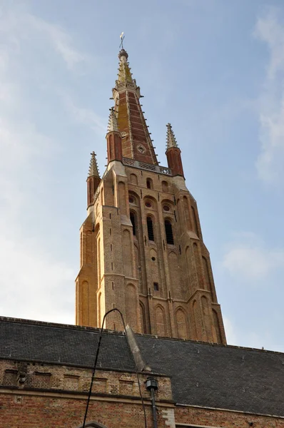 Famous Liebfrauenkirche Bruges — Stock Photo, Image