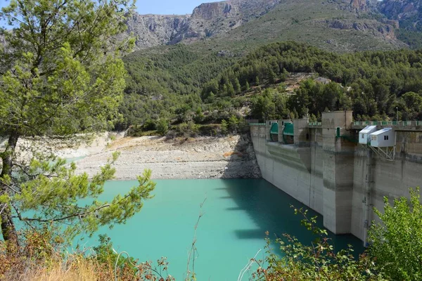 Het Snelle Lege Reservoir Van Guadalest Spanje — Stockfoto