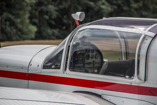 Propellerflugzeug Cockpit Mit Instrumententafel — Stockfoto