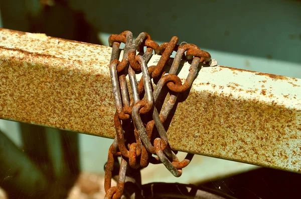 Rusty Chain Bridge — Stock Photo, Image