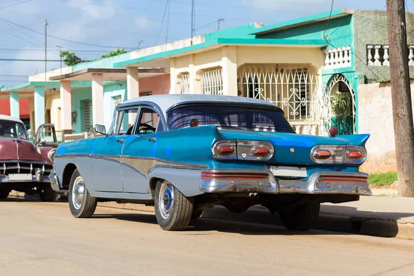 Marjında Küba Amerikan Klasik Arabaları Var — Stok fotoğraf