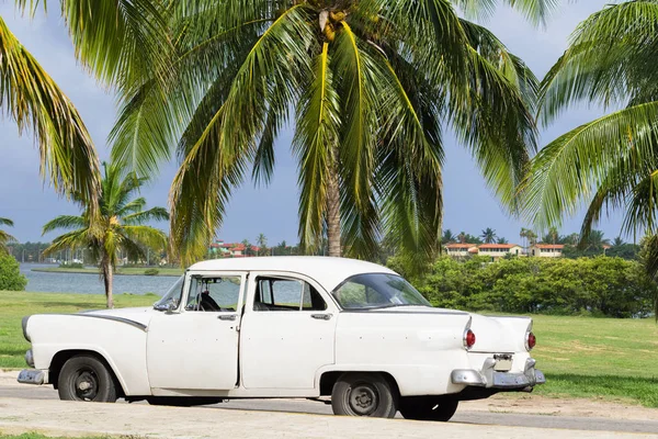 Cuba Auto Epoca Parcheggiata — Foto Stock