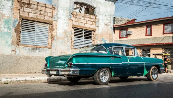 Oldtimer Americano Estacionado Havana Cuba — Foto de Stock