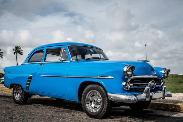 Amerikaanse Oldtimer Geparkeerd Havana Cuba — Stockfoto