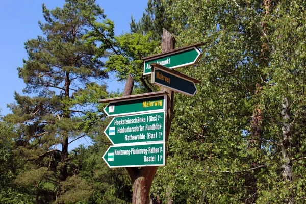 Signpost Malerweg Elbsandsteingebirge Saxon Switzerland — Fotografia de Stock