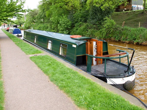 Aanmeren Van Smalle Bootjes Het Trent Mersey Canal — Stockfoto